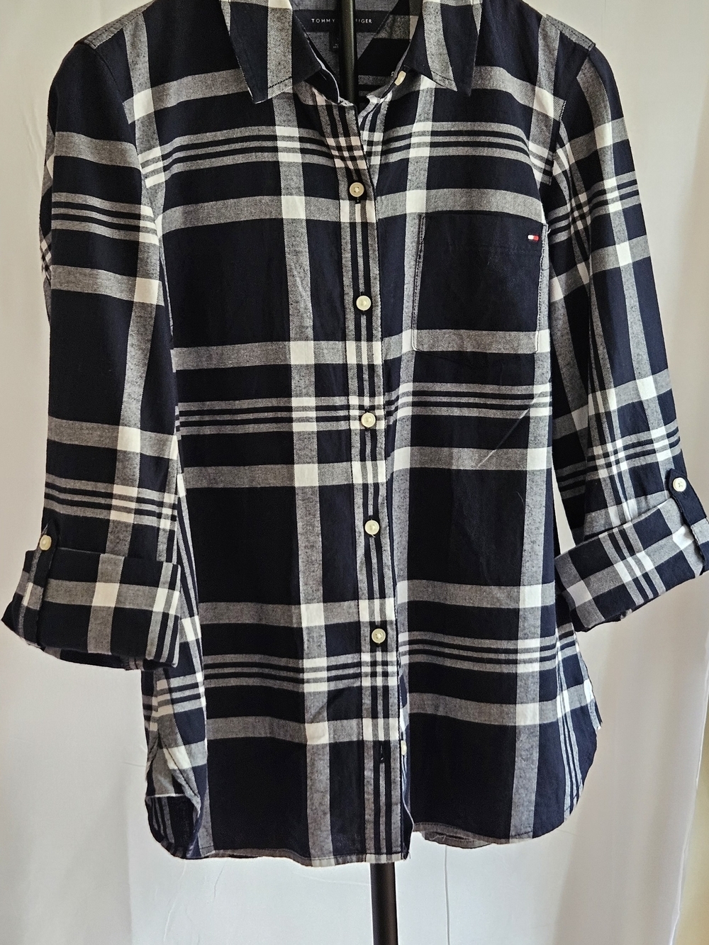 Tommy Hilfiger Plaid Roll-Tab Sleeve Button Down Shirt Small Navy Blue White - Picture 2 of 16